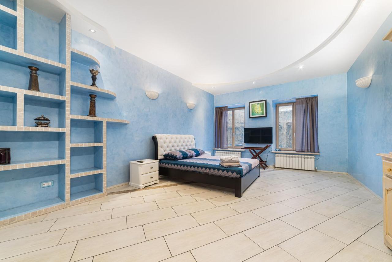 Classical Deribasivska 3-Bedrooms Apartment Odessa Luaran gambar